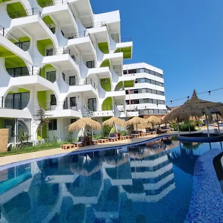 Ella Zigzag Cu Piscina Si Parcare! Apartment