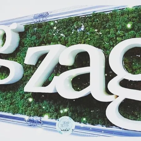 アパート Ella Zigzag Apartament !