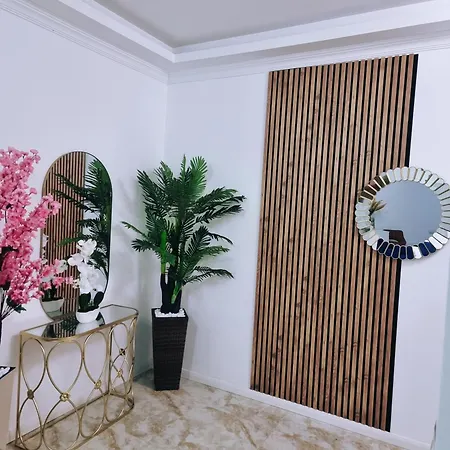 Ella Zigzag Apartament ! * ナボダリ